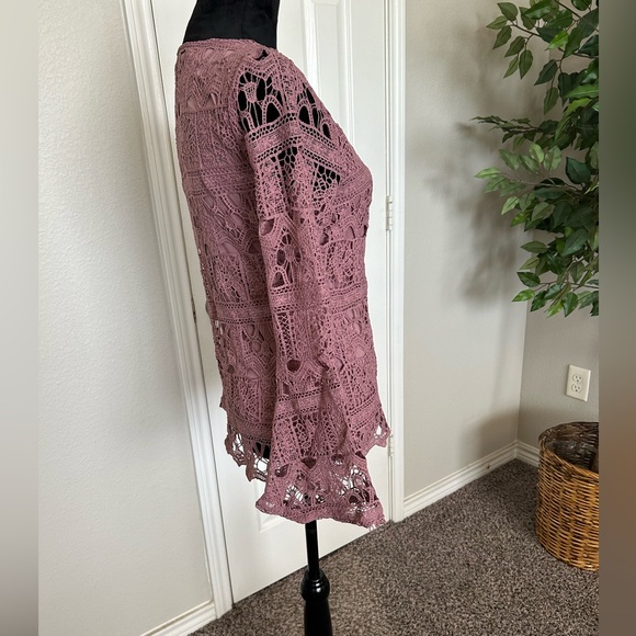 “Pinky” Crochet top w/tank - Picture 3 of 5